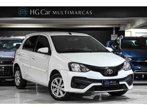 TOYOTA ETIOS 1.5 X PLUS 16V FLEX 4P MANUAL TOYOTA ETIOS 1.5 X PLUS 16V FLEX 4P MANUAL